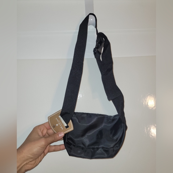 Black fannypack bag - Picture 6 of 7
